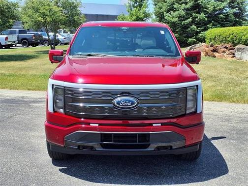 2022 Ford F-150 Lightning Platinum