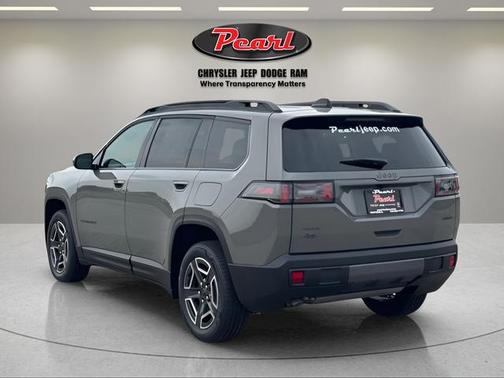 Sting-Gray Clearcoat 2026 Jeep Cherokee Laredo 4x4