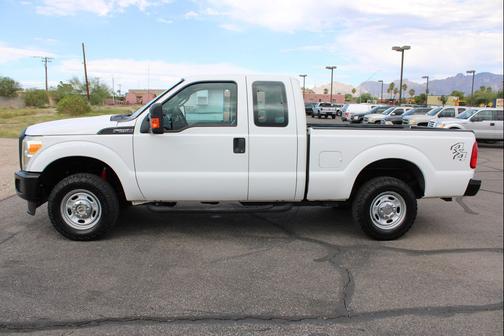 2015 Ford F-250 4WD SuperCab 142 XL