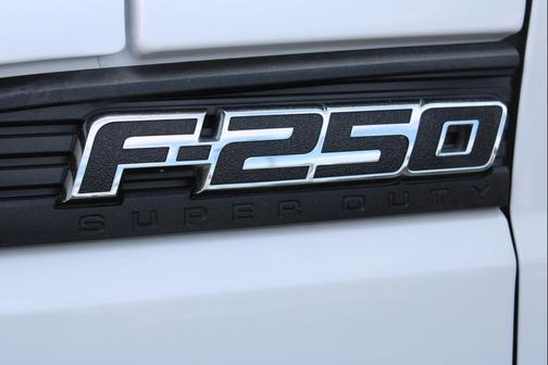 2015 Ford F-250 4WD SuperCab 142 XL