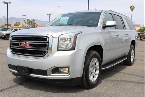 Silver 2016 GMC Yukon XL SLE