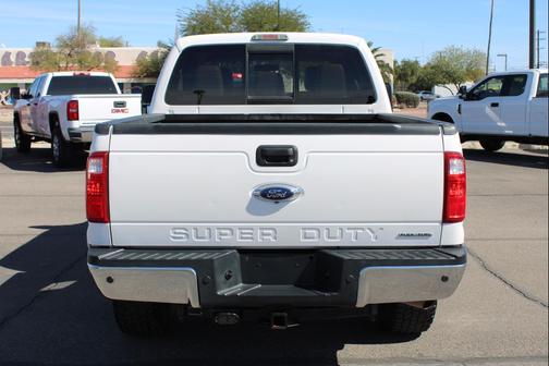 2014 Ford F-250 4WD Crew Cab 156 Lariat