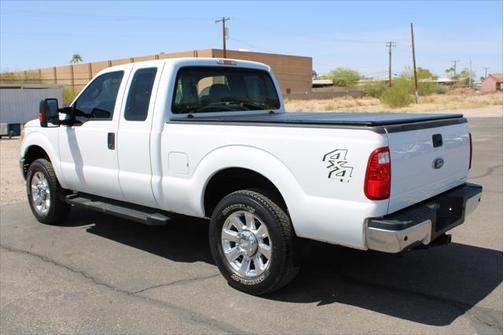 2015 Ford F-250 4WD SuperCab 142 XL