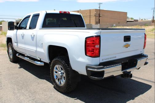 Summit White 2018 Chevrolet Silverado 2500 LT