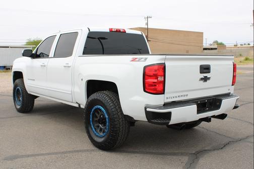 Summit White 2017 Chevrolet Silverado 1500 2LT