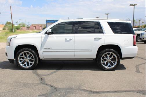 White 2015 GMC Yukon Denali