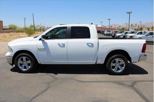 2014 RAM 1500 4WD Crew Cab 140.5 Big Horn
