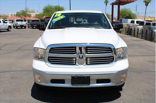 2014 RAM 1500 4WD Crew Cab 140.5 Big Horn