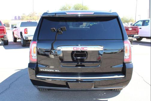 2017 GMC Yukon XL Denali
