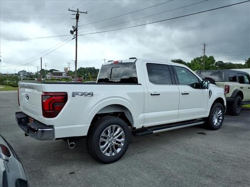 Star White Metallic Tri-Coat 2026 Ford F-150 Lariat
