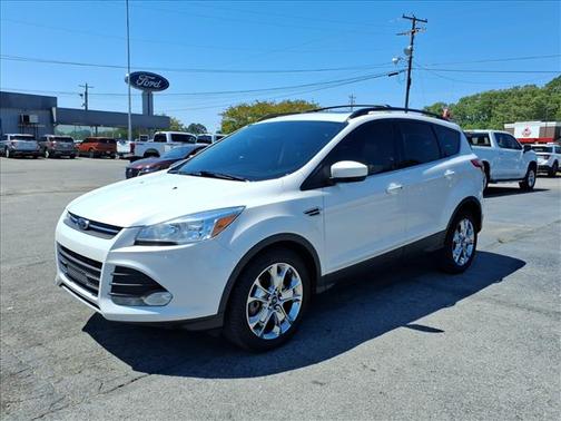 White Platinum Clearcoat Metallic 2016 Ford Escape SE
