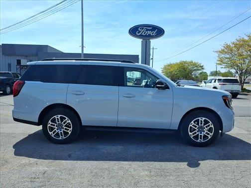 Silver Metallic 2025 Ford Expedition Active