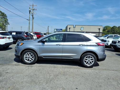 Silver Metallic 2024 Ford Edge SEL