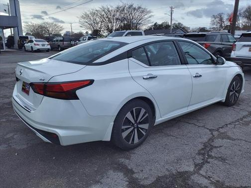 2022 Nissan Altima 2.5 SV