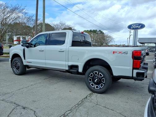 2026 Ford F-250 4X4 CREW CAB PICKUP/