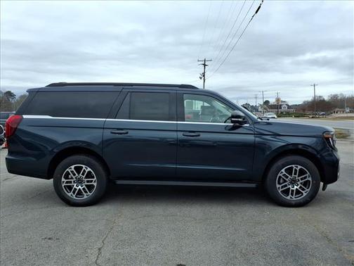 2026 Ford Expedition Max Active 4x2