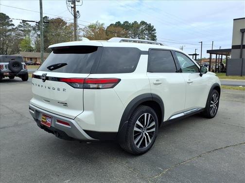Pearl White Tricoat 2023 Nissan Pathfinder Platinum 4WD