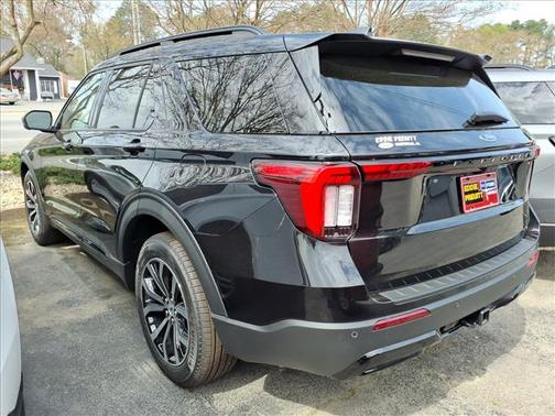 Agate Black Metallic 2026 Ford Explorer ST-Line