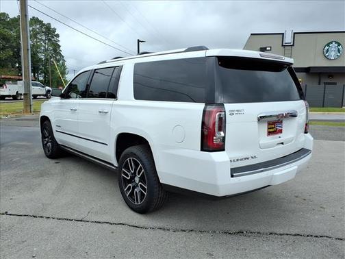 Summit White 2017 GMC Yukon XL Denali