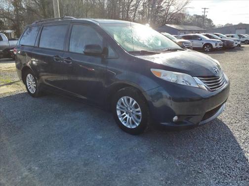2012 Toyota Sienna XLE