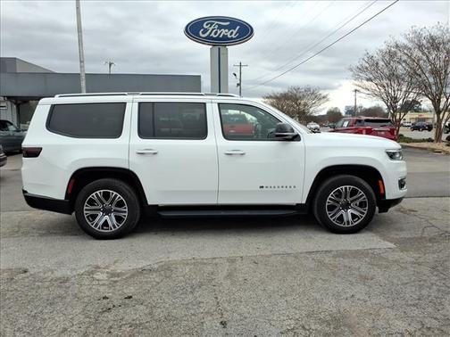 2024 Jeep Wagoneer Series II 4x2