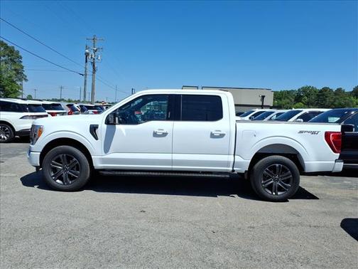 Oxford White 2023 Ford F-150 XLT
