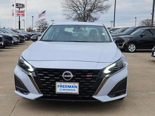 2023 Nissan Altima SR FWD