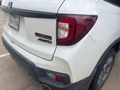 Platinum White Pearl 2023 Honda Passport AWD TrailSport