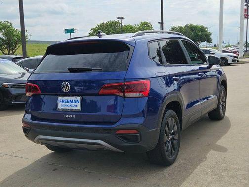 Dusk Blue Metallic 2024 Volkswagen Taos 1.5T S