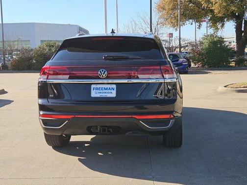 2024 Volkswagen Atlas Cross Sport 2.0T SE w/Technology 4MOTION