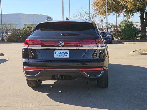 2024 Volkswagen Atlas Cross Sport 2.0T SE w/Technology 4MOTION