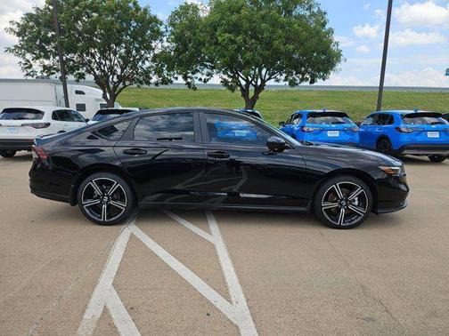 Crystal Black Pearl 2026 Honda Accord Hybrid Sport