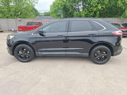 Agate Black Metallic 2022 Ford Edge SEL