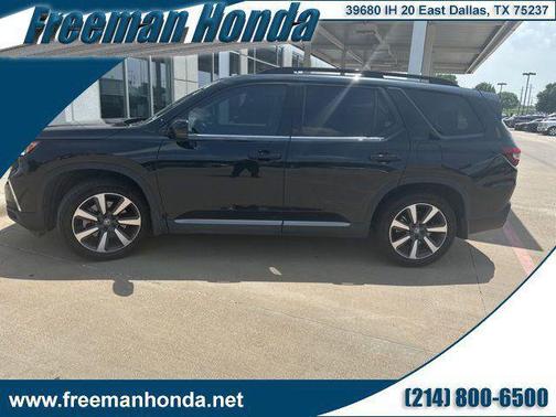 Crystal Black Pearl 2024 Honda Pilot Touring 8-Passenger