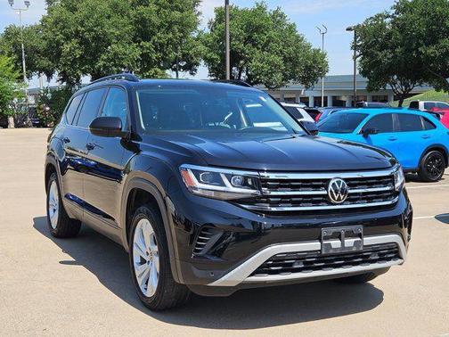 Deep Black Pearl 2021 Volkswagen Atlas 2.0T SE w/Technology