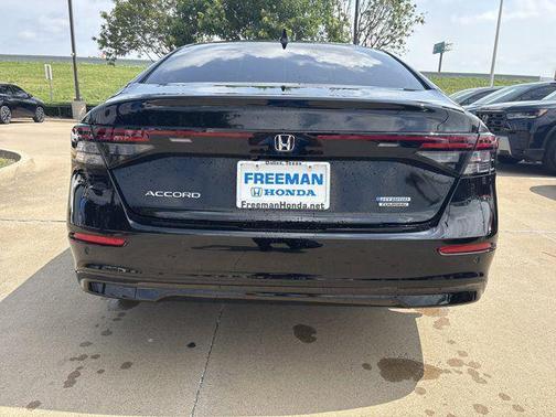 Crystal Black Pearl 2026 Honda Accord Hybrid Touring