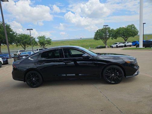 Crystal Black Pearl 2025 Honda Accord Hybrid Touring