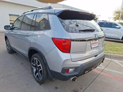 Lunar Silver Metallic 2023 Honda Passport AWD Elite