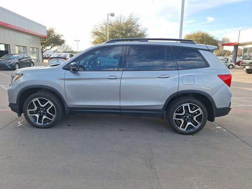 Lunar Silver Metallic 2023 Honda Passport AWD Elite