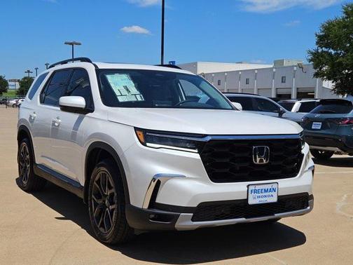 2025 Honda Pilot Touring 8-Passenger