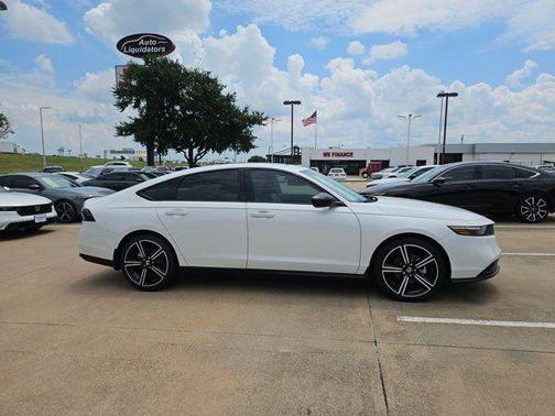 Platinum White Pearl 2026 Honda Accord SE
