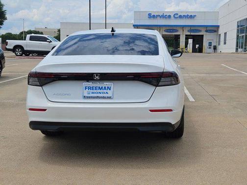 Platinum White Pearl 2026 Honda Accord SE