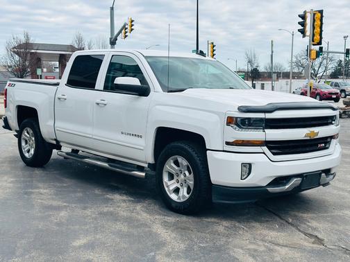 White 2018 Chevrolet Silverado 1500 LT