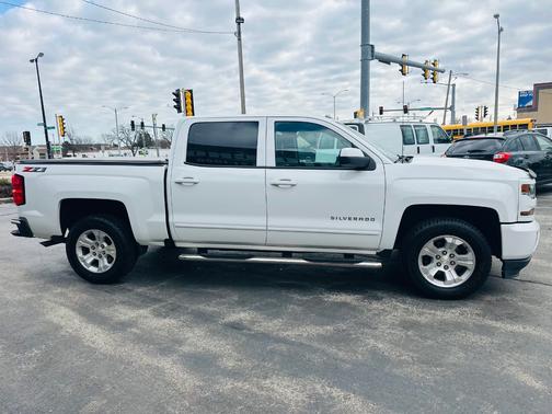 White 2018 Chevrolet Silverado 1500 LT