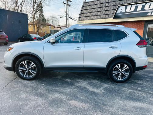 2020 Nissan Rogue SV