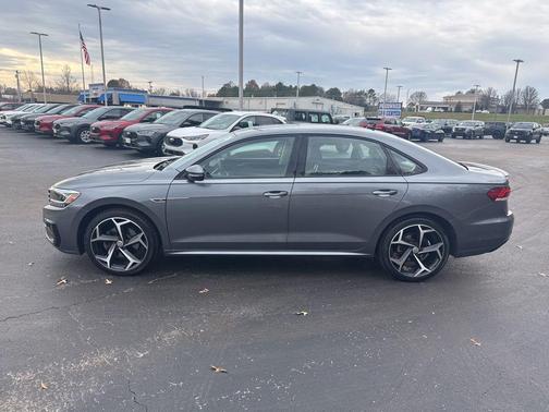 2020 Volkswagen Passat 2.0T R-Line