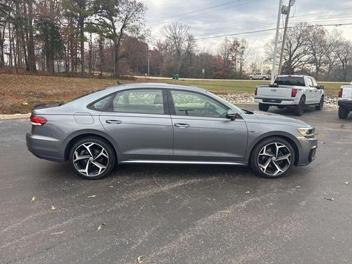 2020 Volkswagen Passat 2.0T R-Line