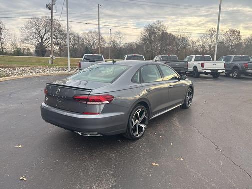 2020 Volkswagen Passat 2.0T R-Line
