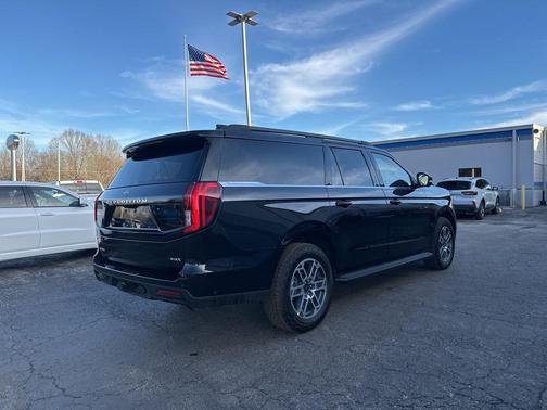 2025 Ford Expedition Max Active 4x4