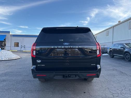 2025 Ford Expedition Max Active 4x4
